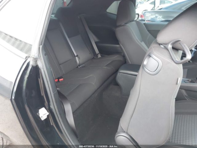 Dodge Challenger Sxt Image 11