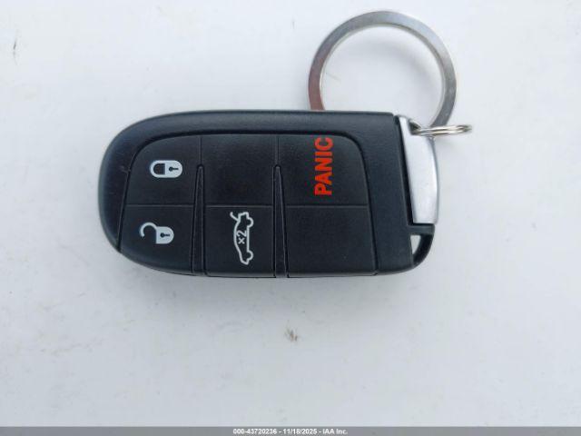 Dodge Challenger Sxt Image 14