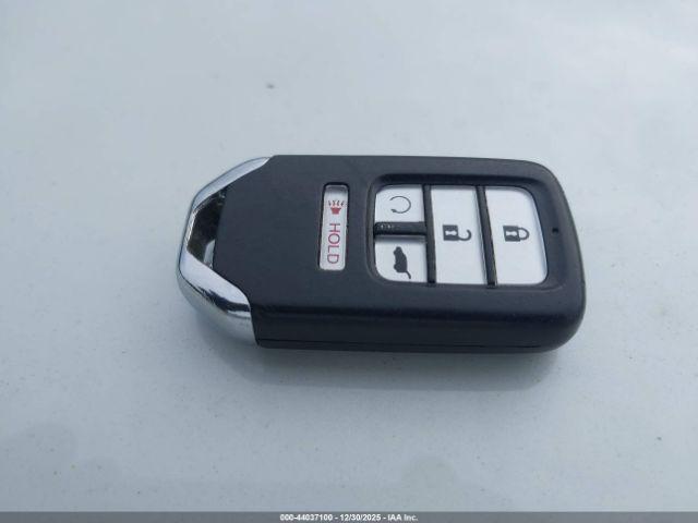 Honda CR-V Touring Image 15