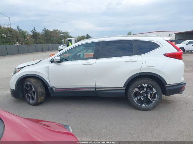 Honda CR-V Touring Image 5