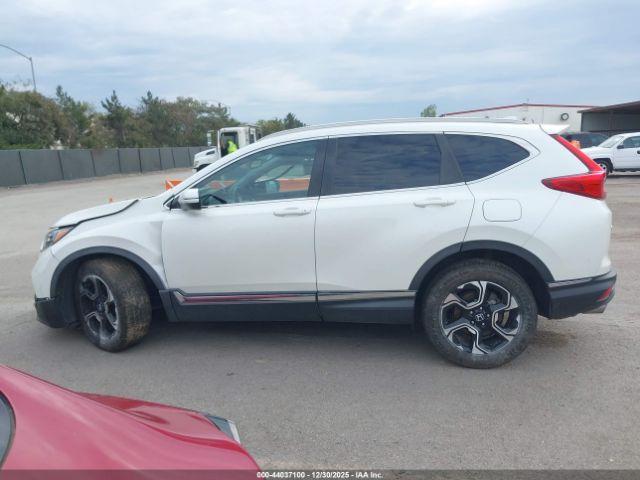 Honda CR-V Touring Image 5