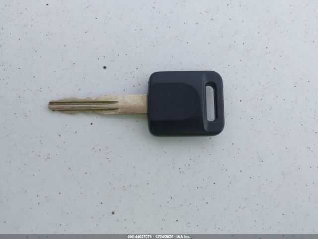 Nissan Versa 1.6 Image 4