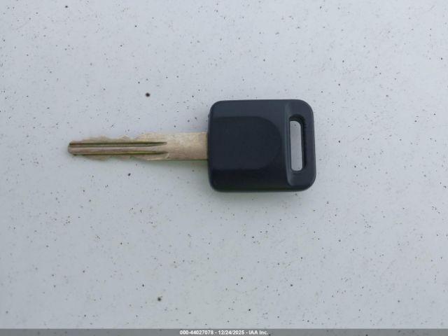 Nissan Versa 1.6 Image 4