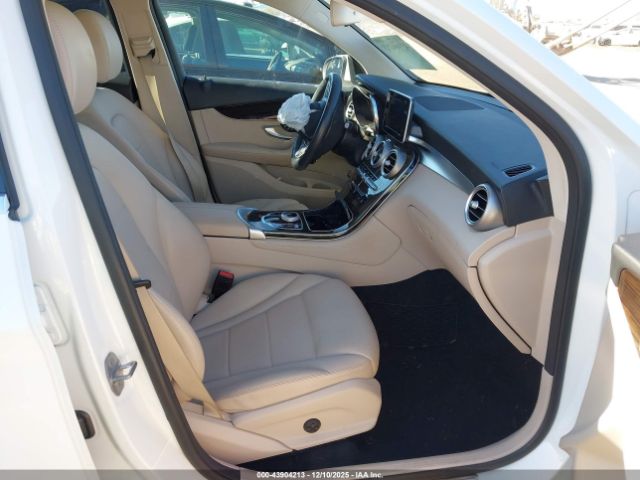 Mercedes-Benz GLC Image 10