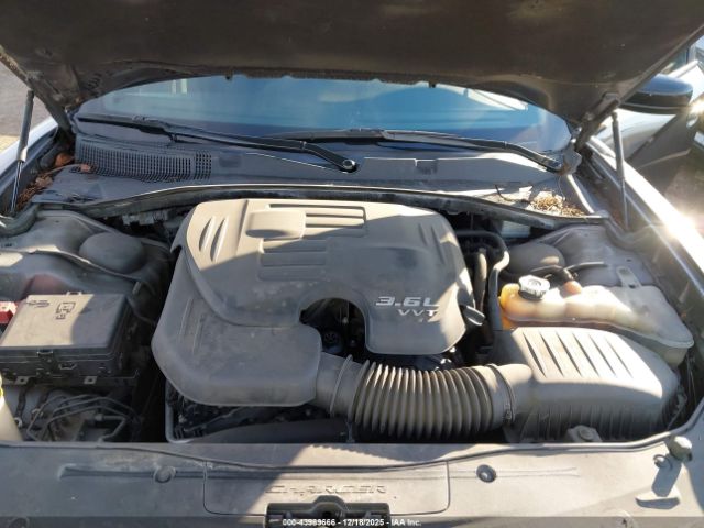 Dodge Charger Sxt Plus Rwd Image 5