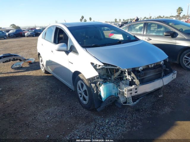 Toyota Prius Two Image 1