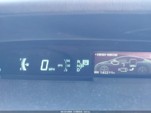 Toyota Prius Two Image 17