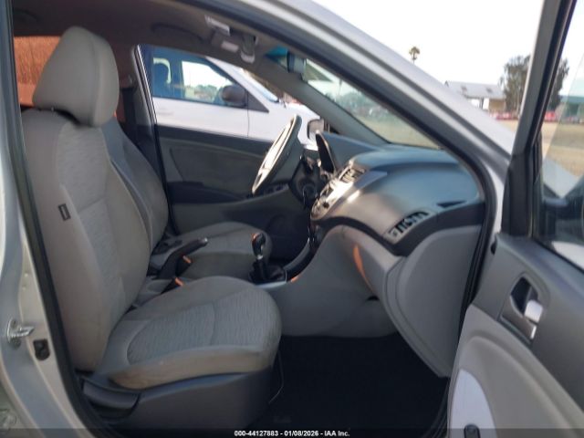 Hyundai ACCENT Se Image 7