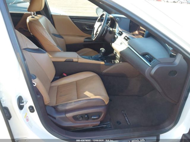 Lexus Es Luxury Image 2