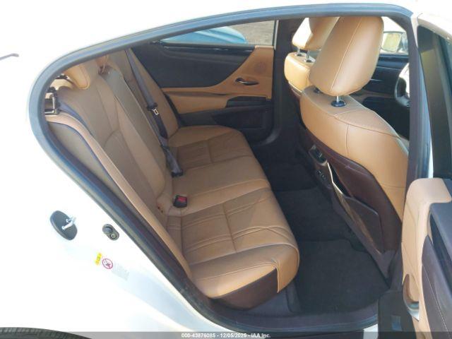 Lexus Es Luxury Image 14